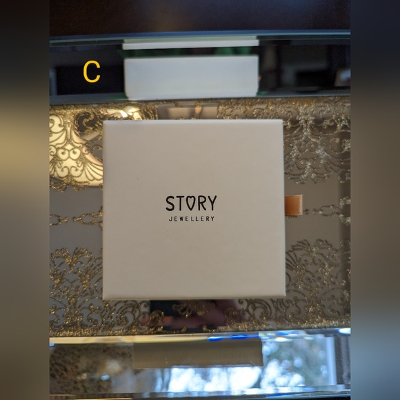 ❄️Bundle of Snowflake Jewelry❄️ - Picture 7 of 14